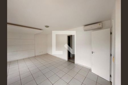 Suíte 1 de casa de condomínio para alugar com 4 quartos, 300m² em Vargem Pequena, Rio de Janeiro
