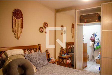 Casa à venda com 5 quartos, 560m² em Parque Acalanto, Goiânia