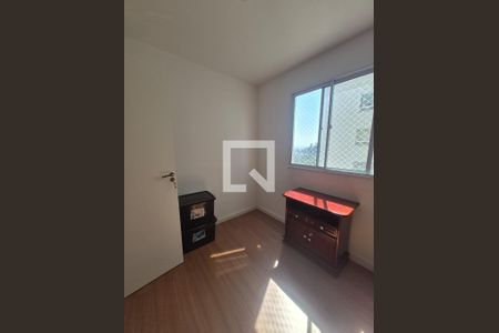Quarto 2 de apartamento para alugar com 2 quartos, 37m² em Chacara Santa Lucia dos Ypes, Carapicuíba