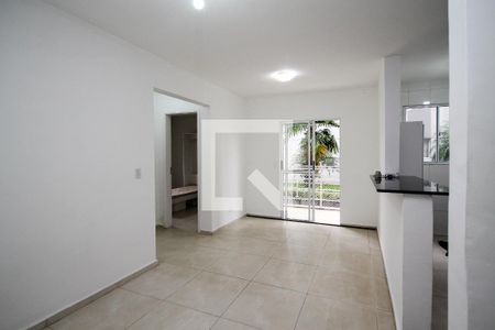Sala de apartamento para alugar com 2 quartos, 50m² em Rio Cotia, Cotia