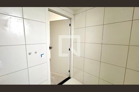 Banheiro de apartamento à venda com 1 quarto, 36m² em Centro, Guarulhos