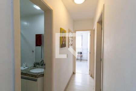 Corredor de apartamento à venda com 3 quartos, 72m² em Teresópolis, Porto Alegre