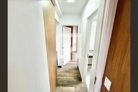 Corredor de apartamento para alugar com 2 quartos, 55m² em Jardim São Paulo, São Paulo
