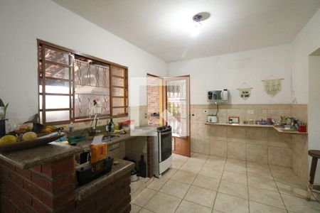 Cozinha de casa à venda com 2 quartos, 246m² em Taboão, Diadema