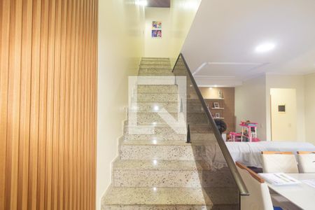 Escada de casa para alugar com 3 quartos, 155m² em Campo Grande, Rio de Janeiro