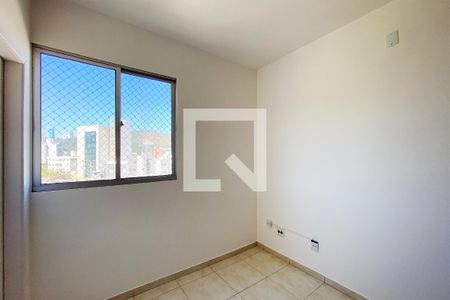 Suite 1 de apartamento à venda com 2 quartos, 60m² em Estoril, Belo Horizonte