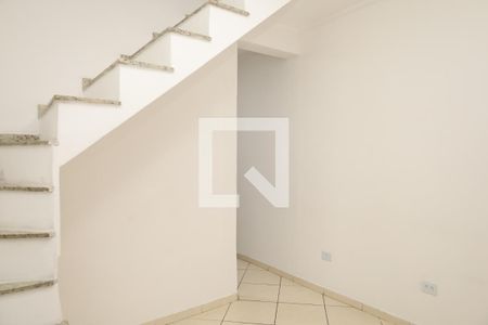 Sala de casa de condomínio para alugar com 2 quartos, 45m² em Parada Xv de Novembro, São Paulo