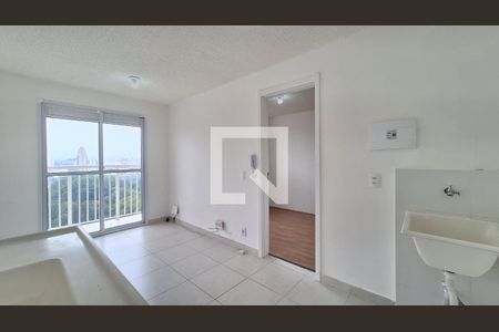 Sala/Cozinha/Área de serviço  de apartamento para alugar com 1 quarto, 27m² em Várzea da Barra Funda, São Paulo