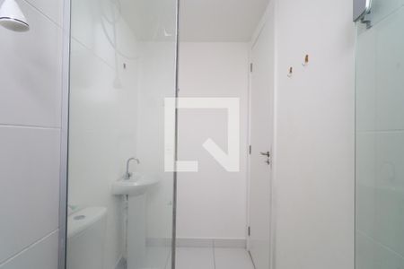 Banheiro  de apartamento para alugar com 1 quarto, 27m² em Várzea da Barra Funda, São Paulo