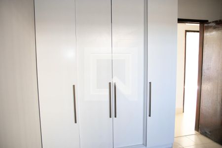 Quarto 01 de casa para alugar com 3 quartos, 180m² em Crimeia Leste, Goiânia