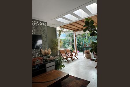 Sala de casa de condomínio à venda com 4 quartos, 800m² em Loteamento Portal do Paraiso, Jundiaí
