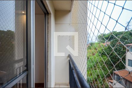 Sala - Sacada de apartamento para alugar com 2 quartos, 52m² em Conjunto Residencial Vista Verde, São Paulo