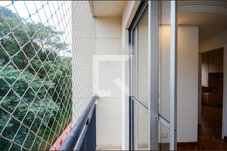 Sala - Sacada de apartamento para alugar com 2 quartos, 52m² em Conjunto Residencial Vista Verde, São Paulo