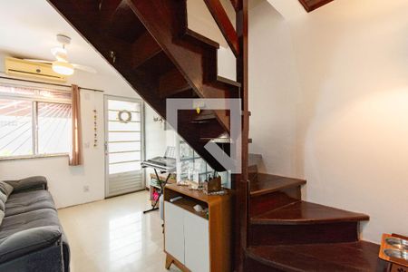 Casa de Condomínio à venda com 2 quartos, 60m² em Rio Branco, Canoas