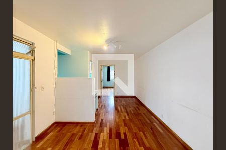 Sala de casa à venda com 2 quartos, 85m² em Santo Amaro, São Paulo