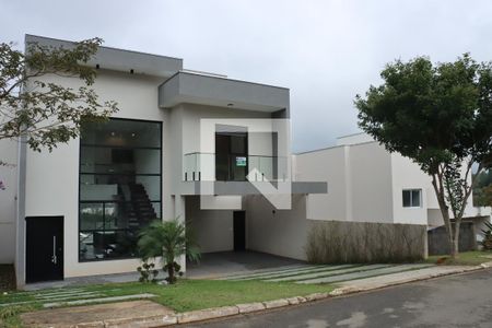 Casa de Condomínio para alugar com 3 quartos, 240m² em Quinta dos Angicos, Cotia