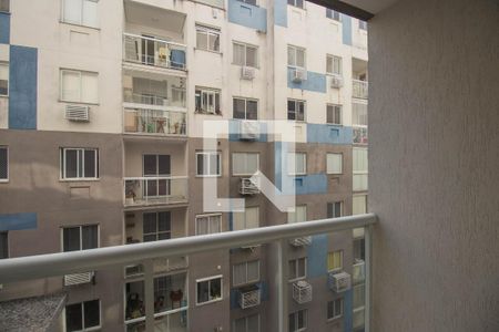Varanda de apartamento para alugar com 3 quartos, 76m² em Mutondo, São Gonçalo