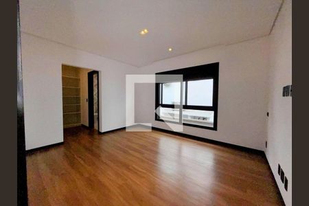 Casa à venda com 4 quartos, 360m² em Residencial Tres (Alphaville), Santana de Parnaíba