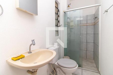 Banheiro de apartamento à venda com 1 quarto, 52m² em Partenon, Porto Alegre