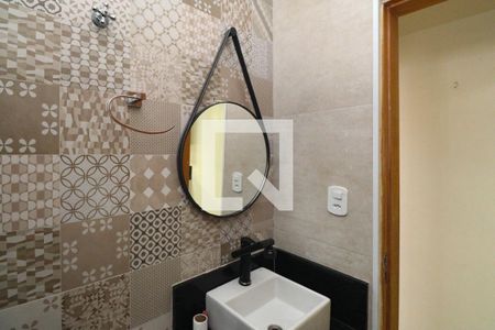 Banheiro  de casa à venda com 3 quartos, 127m² em Vila Paulistana, São Paulo