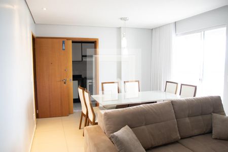 Sala de apartamento para alugar com 2 quartos, 76m² em Setor Oeste, Goiânia