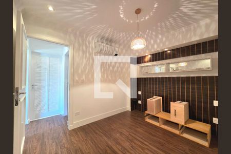Suíte de apartamento para alugar com 2 quartos, 180m² em Itaim Bibi, São Paulo