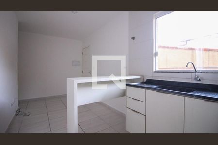 Apartamento para alugar com 2 quartos, 38m² em Jardim Iva, São Paulo