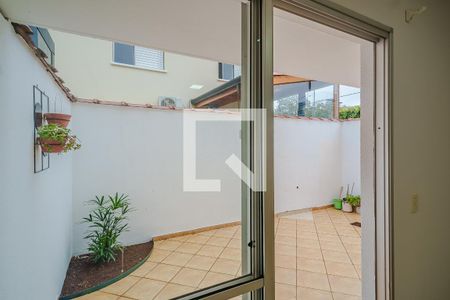 Quintal de casa de condomínio para alugar com 2 quartos, 101m² em Rio Pequeno, São Paulo