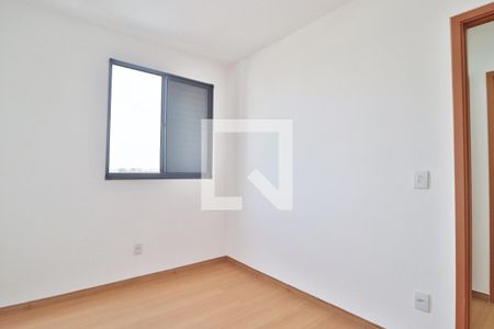 Quarto 1 de apartamento para alugar com 2 quartos, 58m² em Shopping Park, Uberlândia