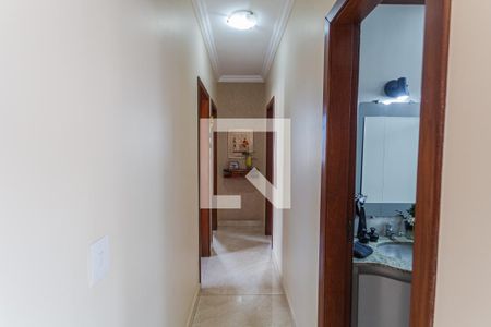 Corredor de apartamento para alugar com 3 quartos, 90m² em União, Belo Horizonte