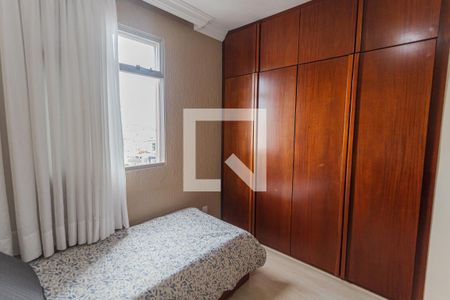 Quarto  de apartamento para alugar com 3 quartos, 90m² em União, Belo Horizonte