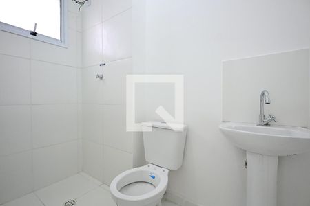 Banheiro de apartamento para alugar com 1 quarto, 46m² em Vila Suzana, São Paulo