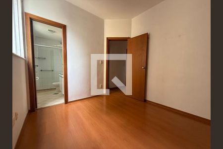 Apartamento à venda com 3 quartos, 82m² em Estoril, Belo Horizonte