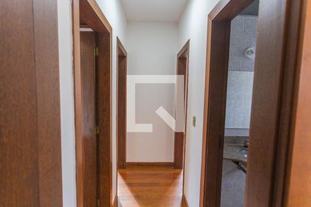 Corredor de apartamento à venda com 3 quartos, 100m² em Santa Efigênia, Belo Horizonte