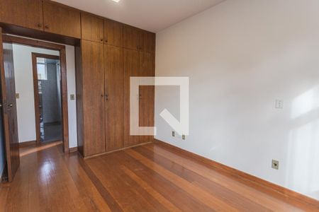 Suíte de apartamento à venda com 3 quartos, 100m² em Santa Efigênia, Belo Horizonte