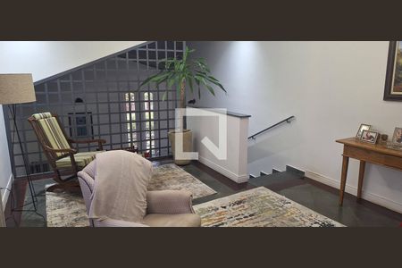 Sala de Intima de casa de condomínio à venda com 4 quartos, 435m² em Morada dos Pinheiros (aldeia da Serra), Barueri