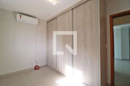 Quarto 1 de apartamento para alugar com 2 quartos, 70m² em Saraiva, Uberlândia