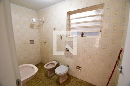 Banheiro de casa à venda com 3 quartos, 200m² em Vila Nogueira, Campinas