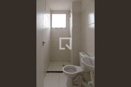 Banheiro de apartamento para alugar com 2 quartos, 43m² em Vila Nova Bonsucesso, Guarulhos