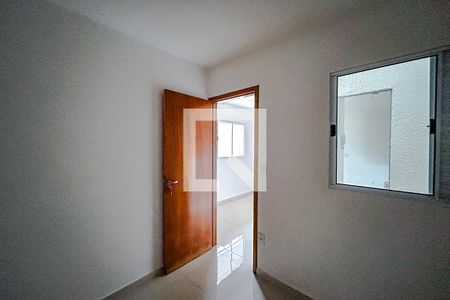 Quarto 1 de apartamento para alugar com 2 quartos, 40m² em Vila Carrão, São Paulo