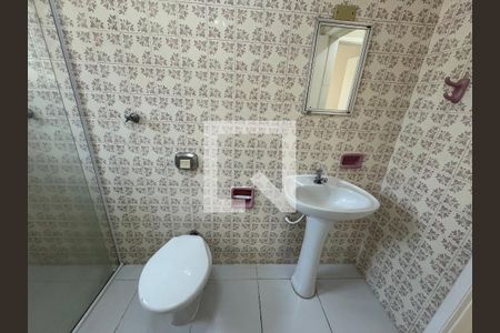Banheiro 1 de casa à venda com 3 quartos, 214m² em Umuarama, Osasco