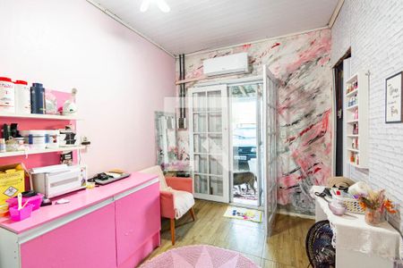 Casa à venda com 2 quartos, 150m² em Guajuviras, Canoas