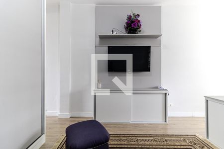 Sala de kitnet/studio para alugar com 1 quarto, 48m² em República, São Paulo