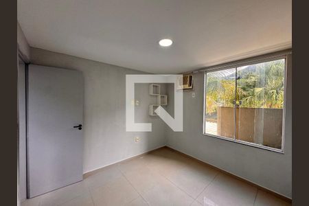 Quarto 2 de casa de condomínio para alugar com 2 quartos, 100m² em Vargem Pequena, Rio de Janeiro
