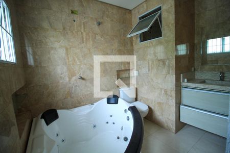 Casa à venda com 4 quartos, 172m² em Vila Bertioga, São Paulo