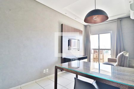 Sala de apartamento para alugar com 3 quartos, 74m² em Saraiva, Uberlândia