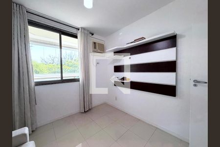 Quarto  de apartamento para alugar com 2 quartos, 92m² em Recreio dos Bandeirantes, Rio de Janeiro