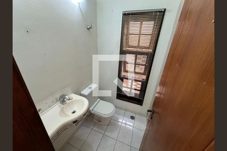 Banheiro Corredor de casa de condomínio para alugar com 3 quartos, 350m² em Zona Preferencial 01 - Zap 1, Jacareí