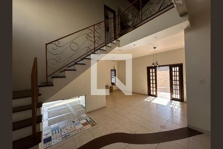 Sala de casa de condomínio para alugar com 3 quartos, 350m² em Zona Preferencial 01 - Zap 1, Jacareí