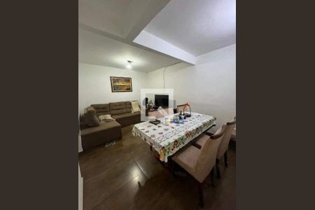 Casa à venda com 4 quartos, 150m² em Jardim Itatiaia, São Paulo